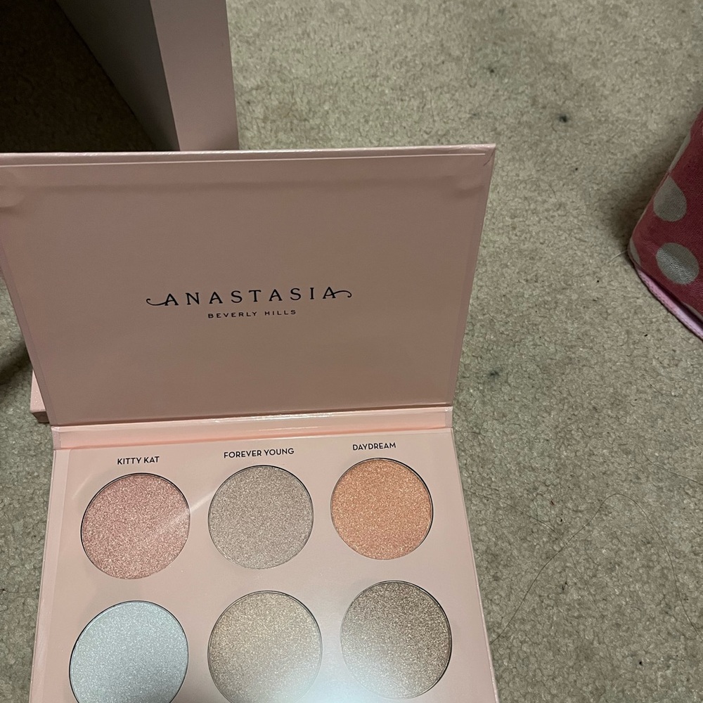 Highlighter palette